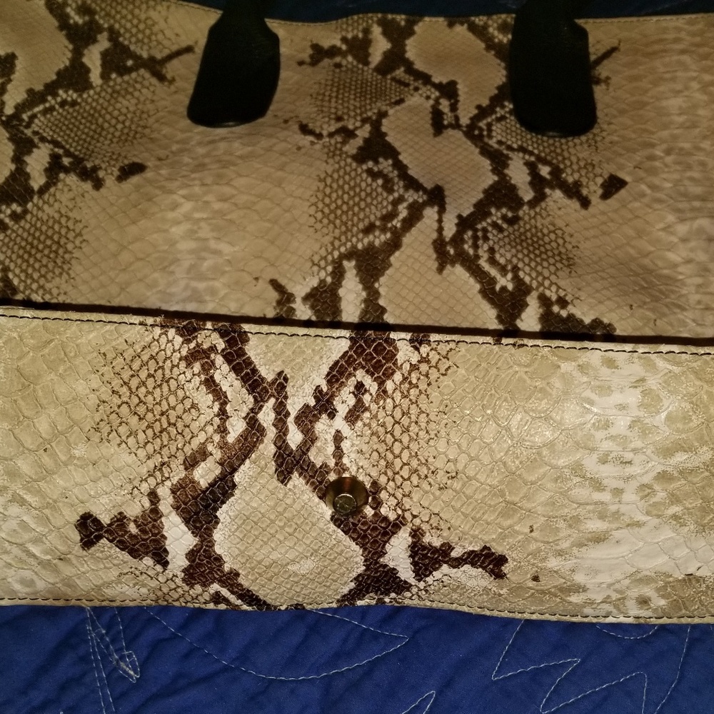 Terrida Luxury Python Embossed Tote - Picture 7 of 7